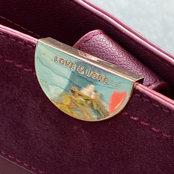 Love and Lore “cognac” bag measures approximately 13” x 13”, bottom is 5” x 13”. - Picture 2 of 3